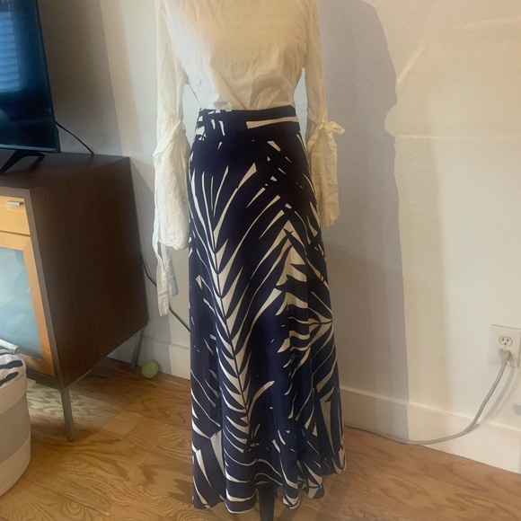 Maxi skirt - Picture 1 of 4